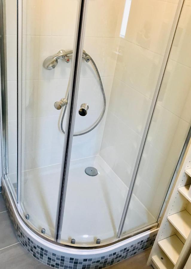 Top Renoviertes Apartement In Bester Lage Von Homburg- 5 Fussminuten Zur Uniklinik Homburg  Exterior foto